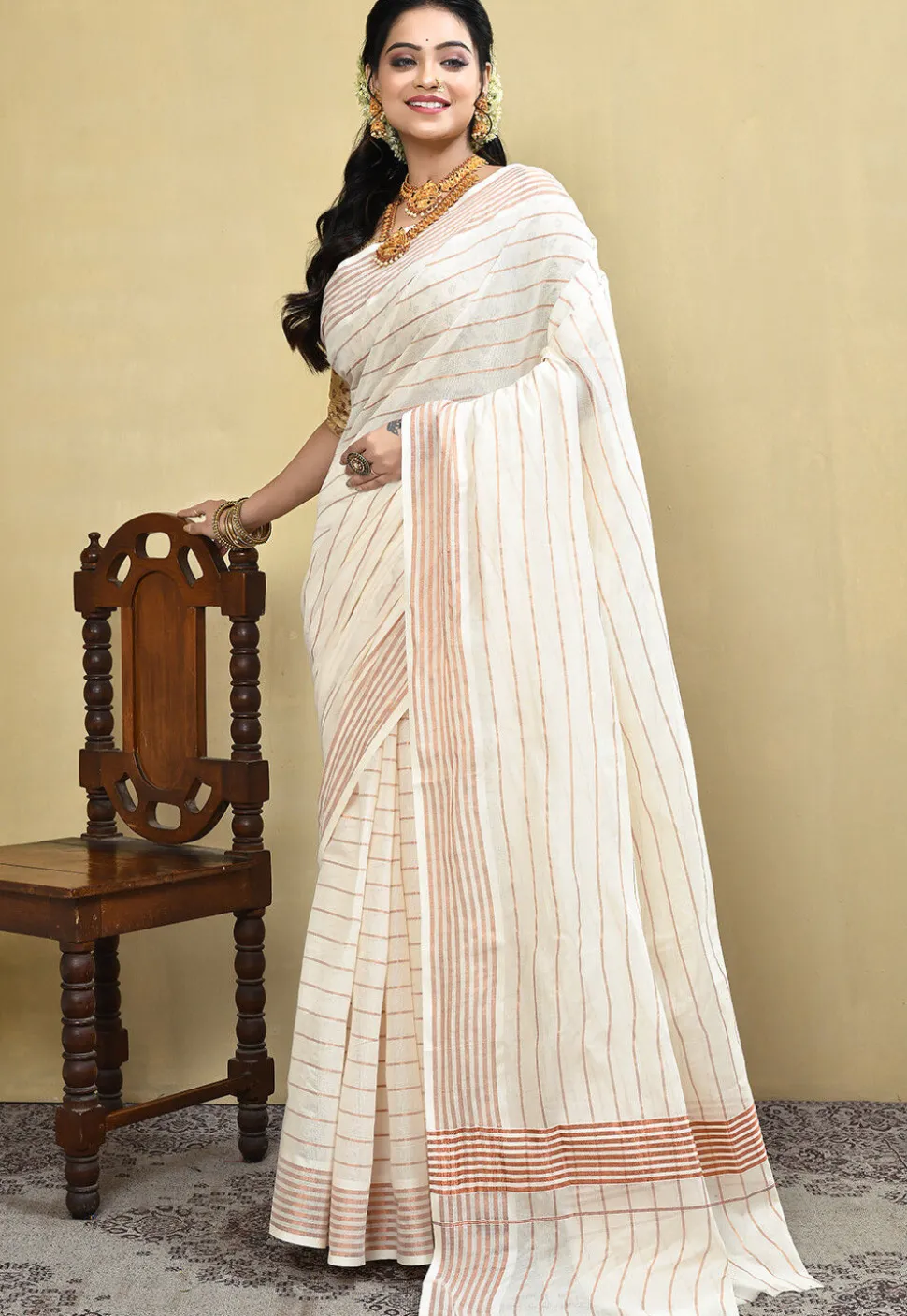 Kerela Kasavu Pure Cotton Saree in Off White