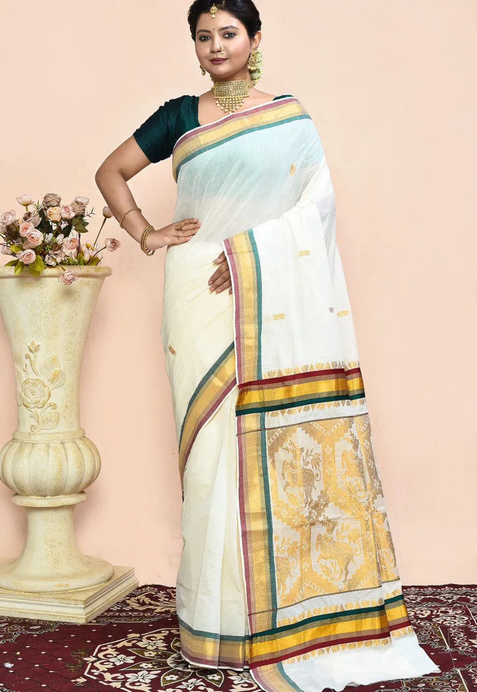 Kerela Kasavu Pure Cotton Saree in Off White
