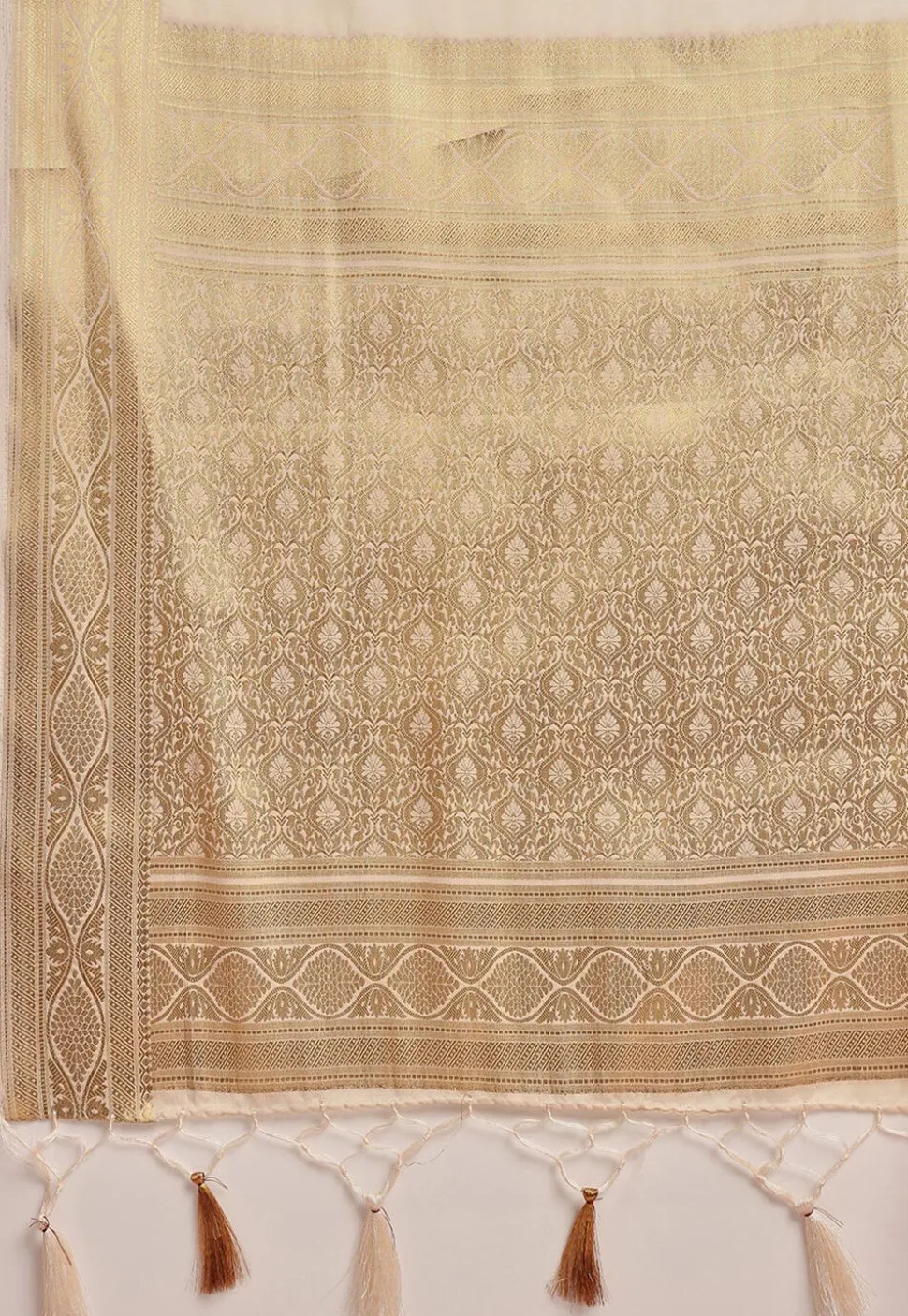 Kerela Kasavu Silk Crepe Saree in Cream