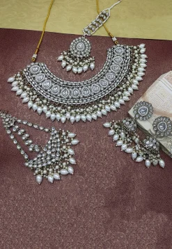 Kundan Choker Necklace Set