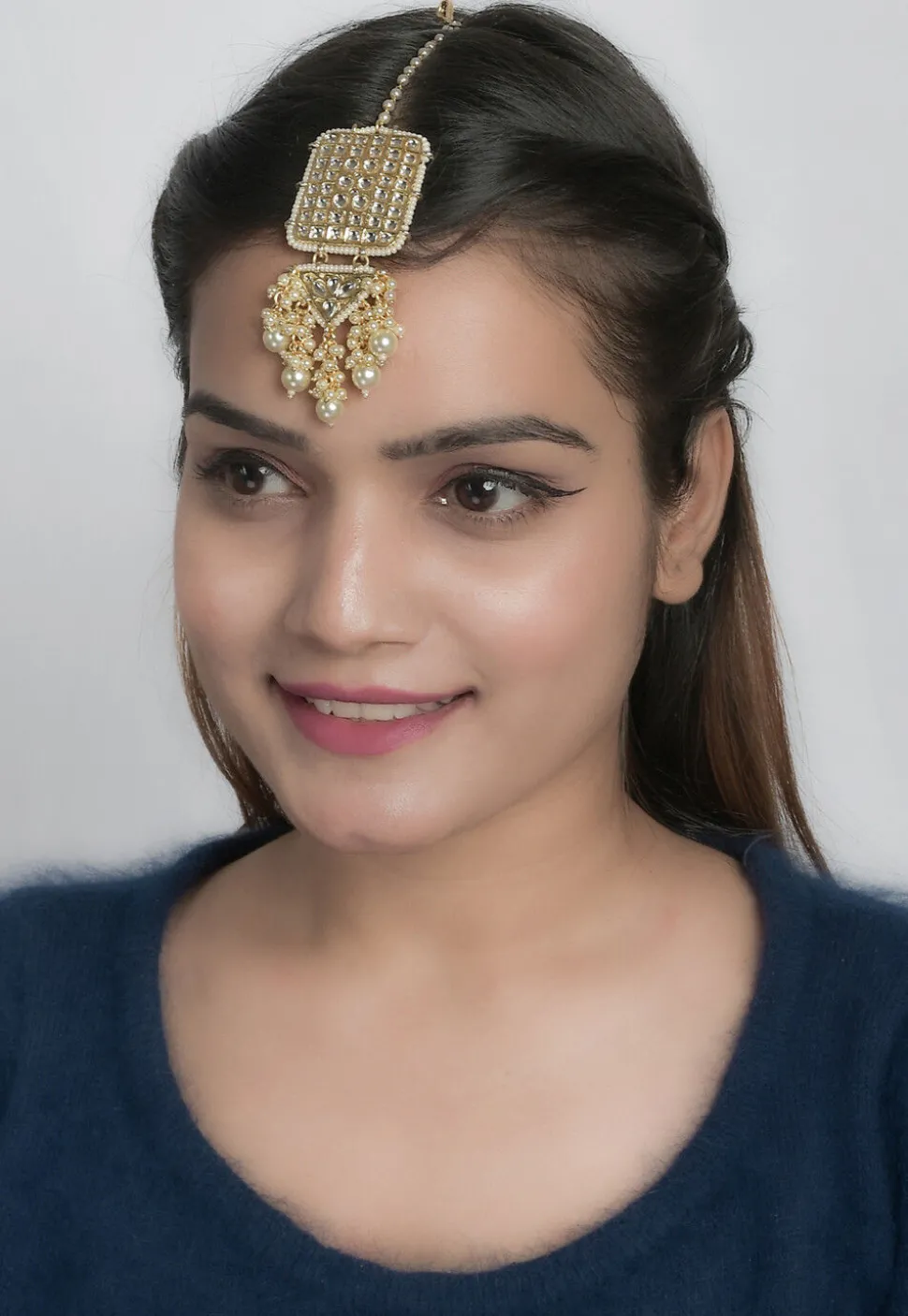 Kundan Maang Tikka