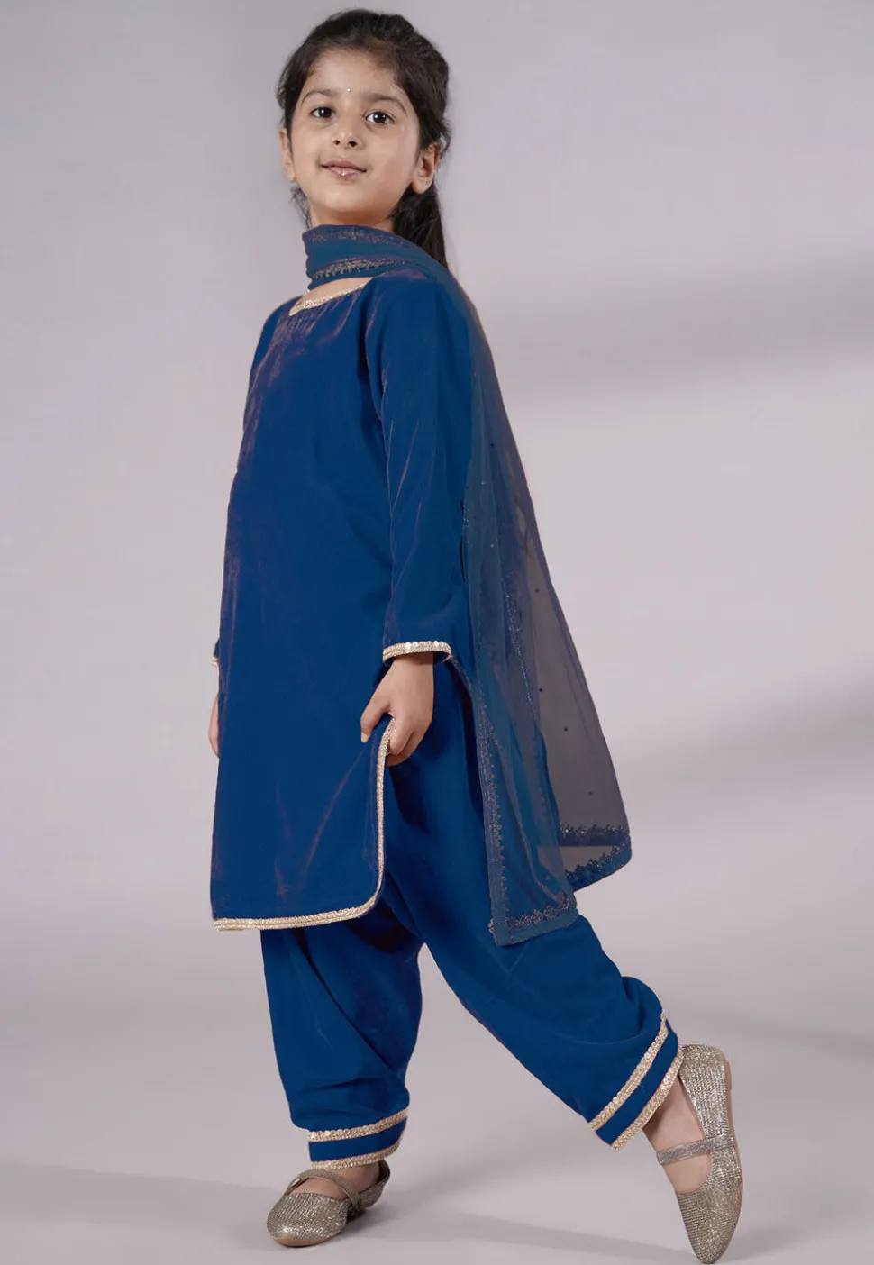 Lace Border Velvet Punjabi Suit in Teal Blue