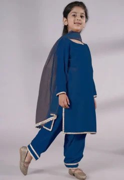 Lace Border Velvet Punjabi Suit in Teal Blue