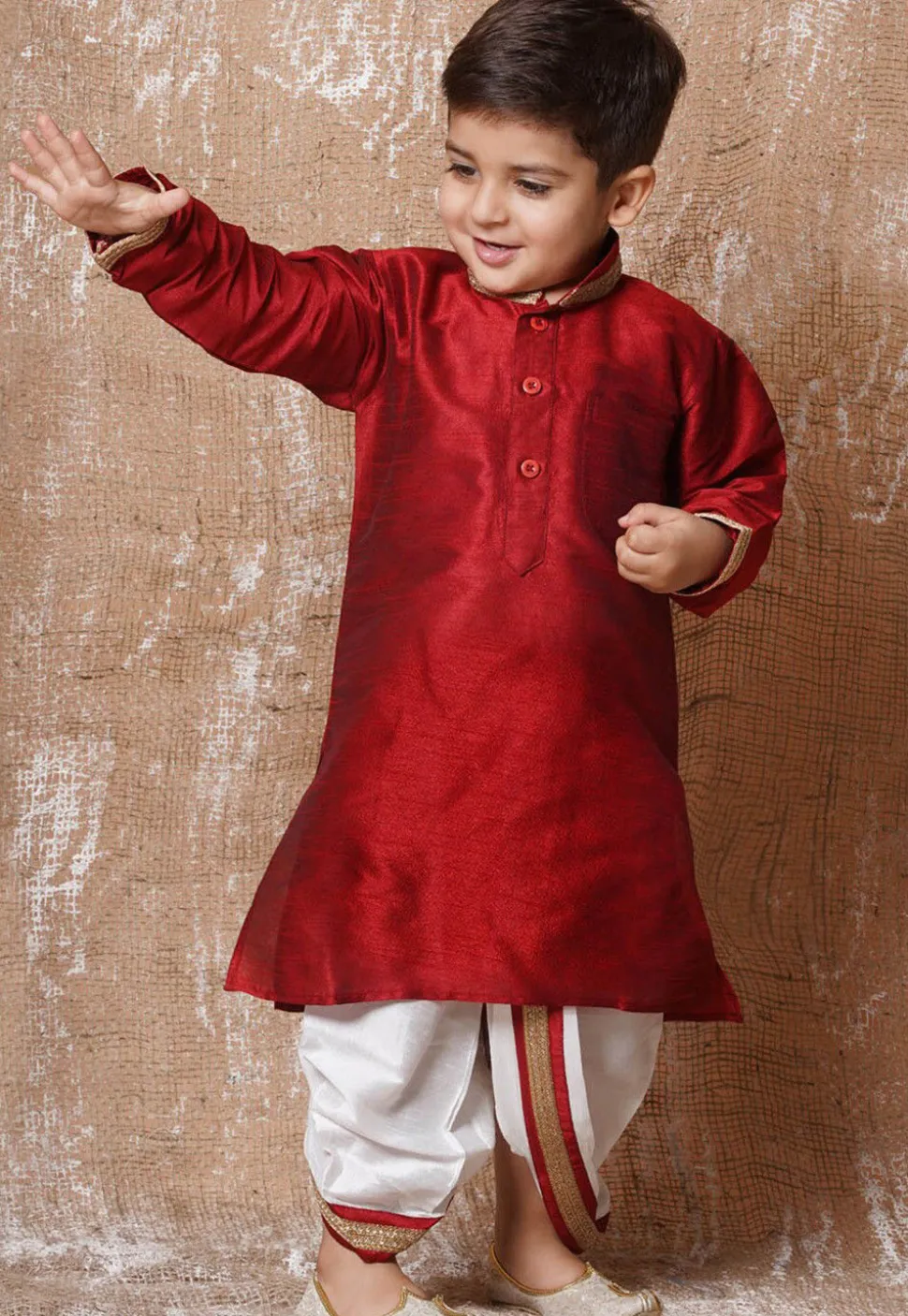 Lace Embellished Dupion Silk Kurta in Maroon