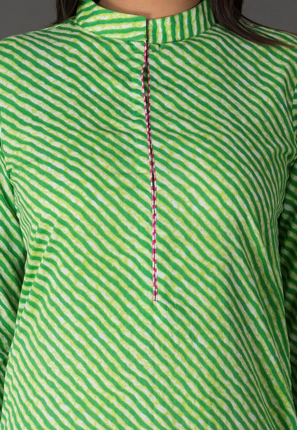 Leheriya Printed Cotton Pakistani Suit in Light Green