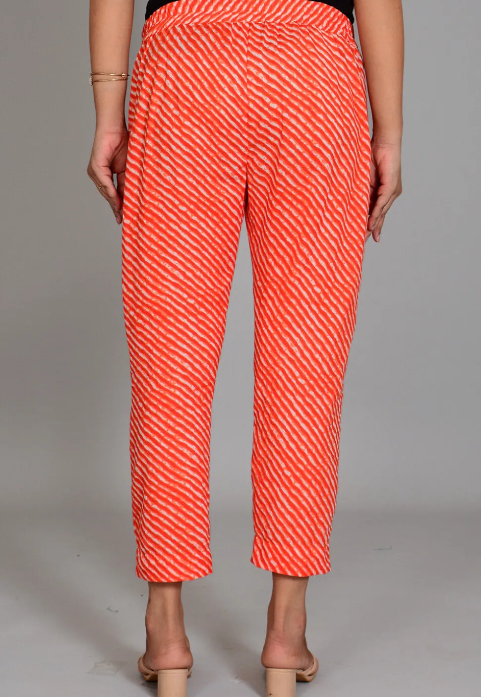 Leheriya Printed Cotton Pant in Red