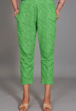 Leheriya Printed Cotton Pant in Green