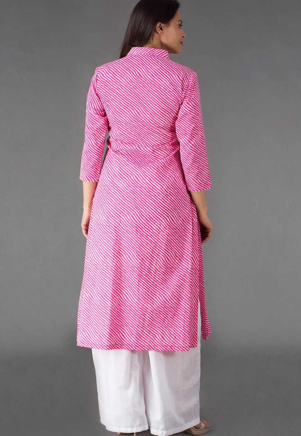 Leheriya Printed Cotton Pakistani Suit in Pink