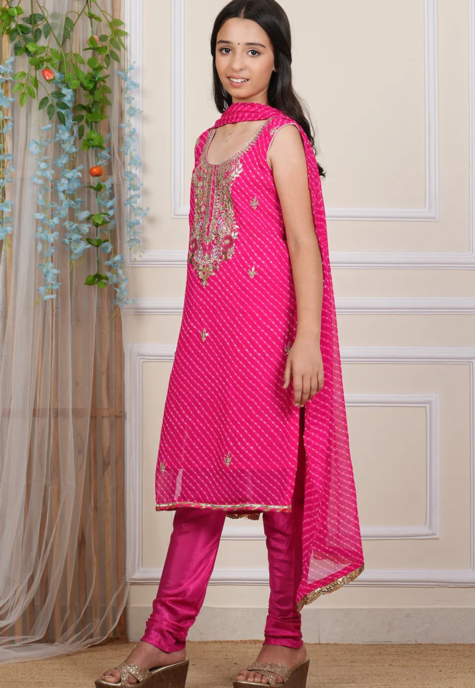 Leheriya Printed Georgette Straight Suit in Pink