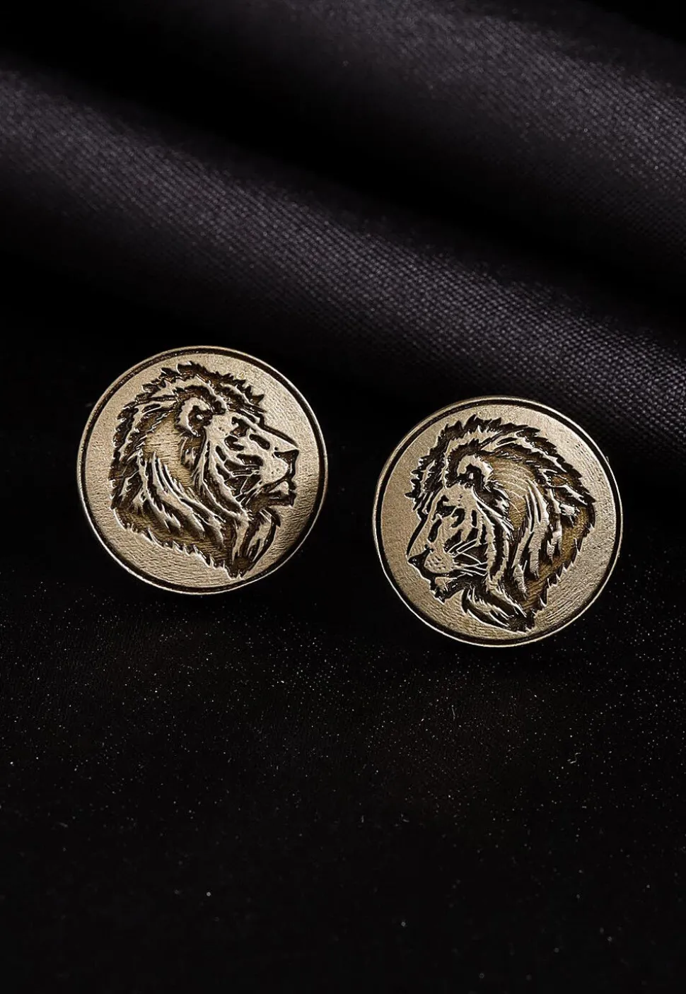 Lions Mane Metallic Cufflink Pair