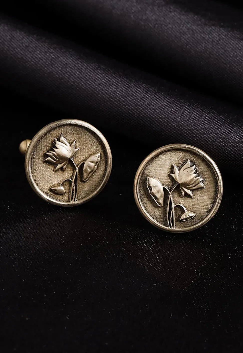 Lotus Magic Metallic Cufflink Pair