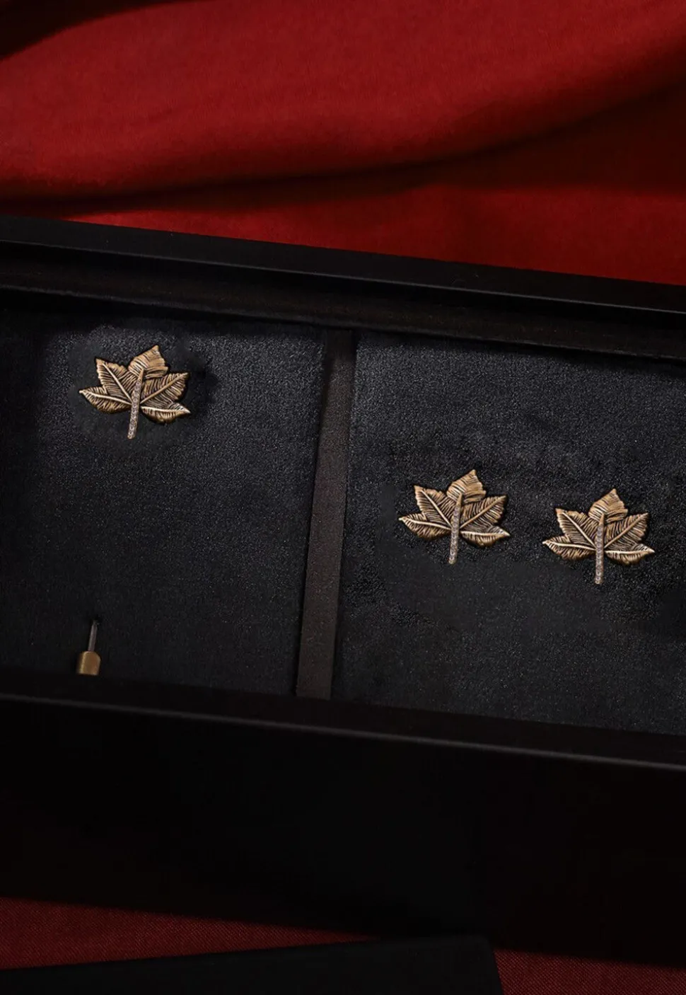 Maple Leaf Metallic Gift Set