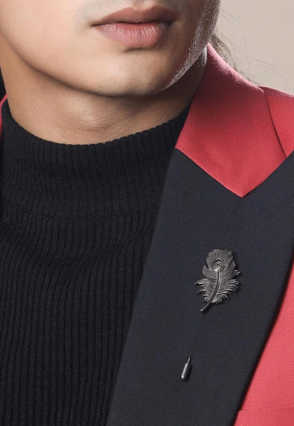 Peacock Grace Metallic Lapel Pin