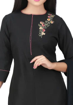 Plain Cotton Silk Straight Suit in Black