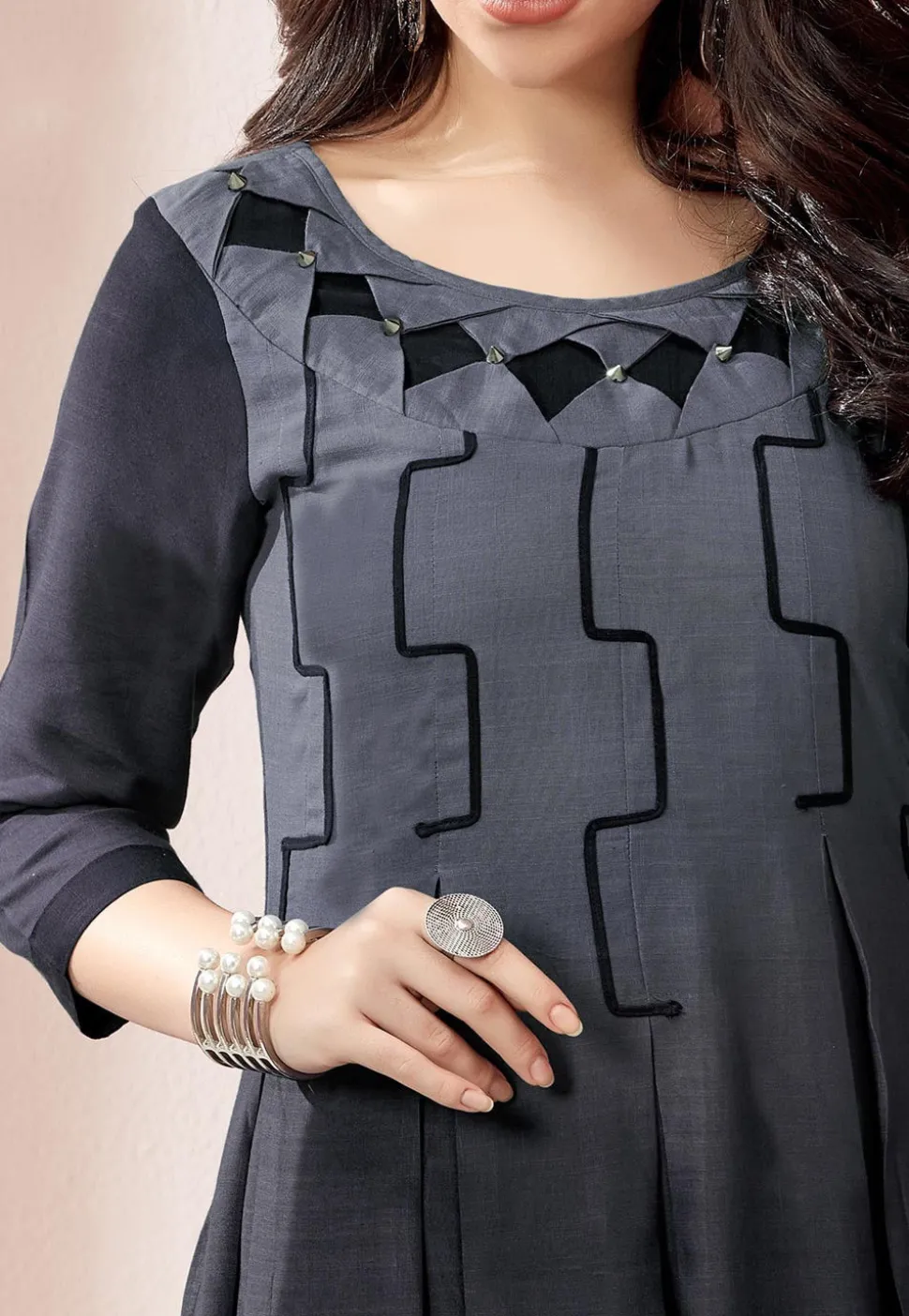 Pleated Rayon Slub Pleated Kurta in Grey and Black Ombre