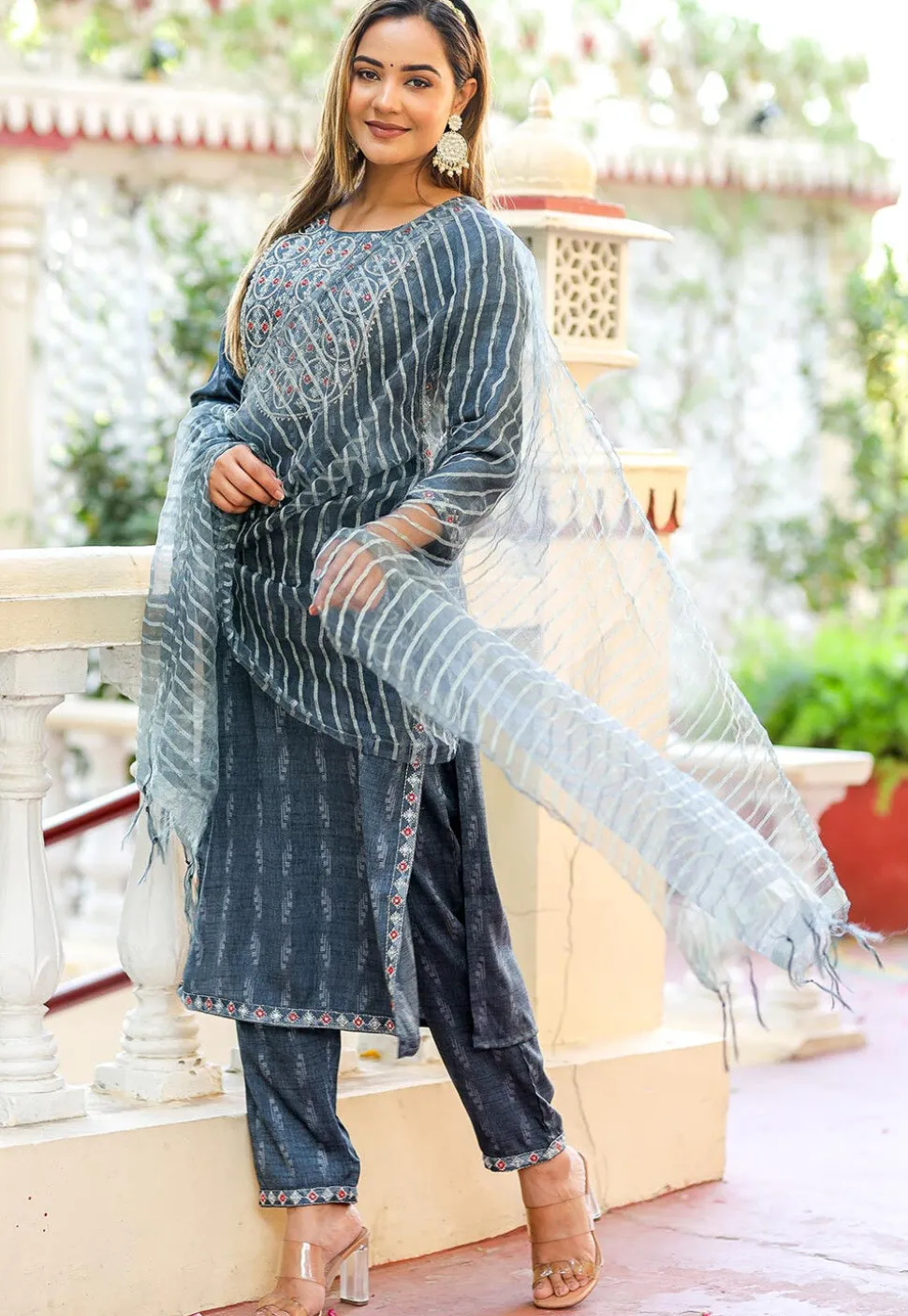 Printed Cotton Silk Pakistani Suit in Grey
