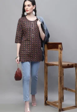 Printed Cotton Straight Kurti in Black