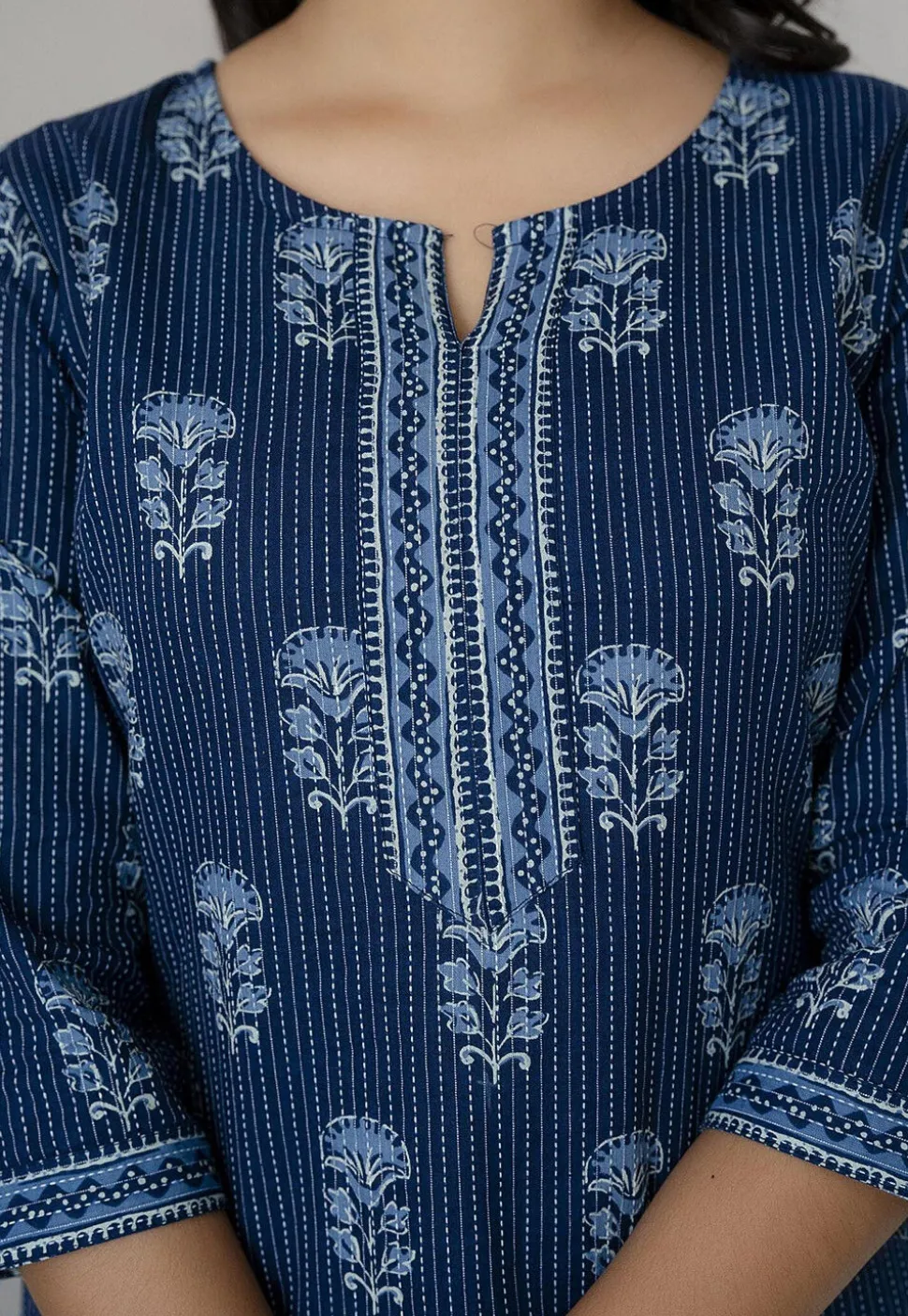 Printed Pure Cotton Lurex Straight Kurti in Navy Blue