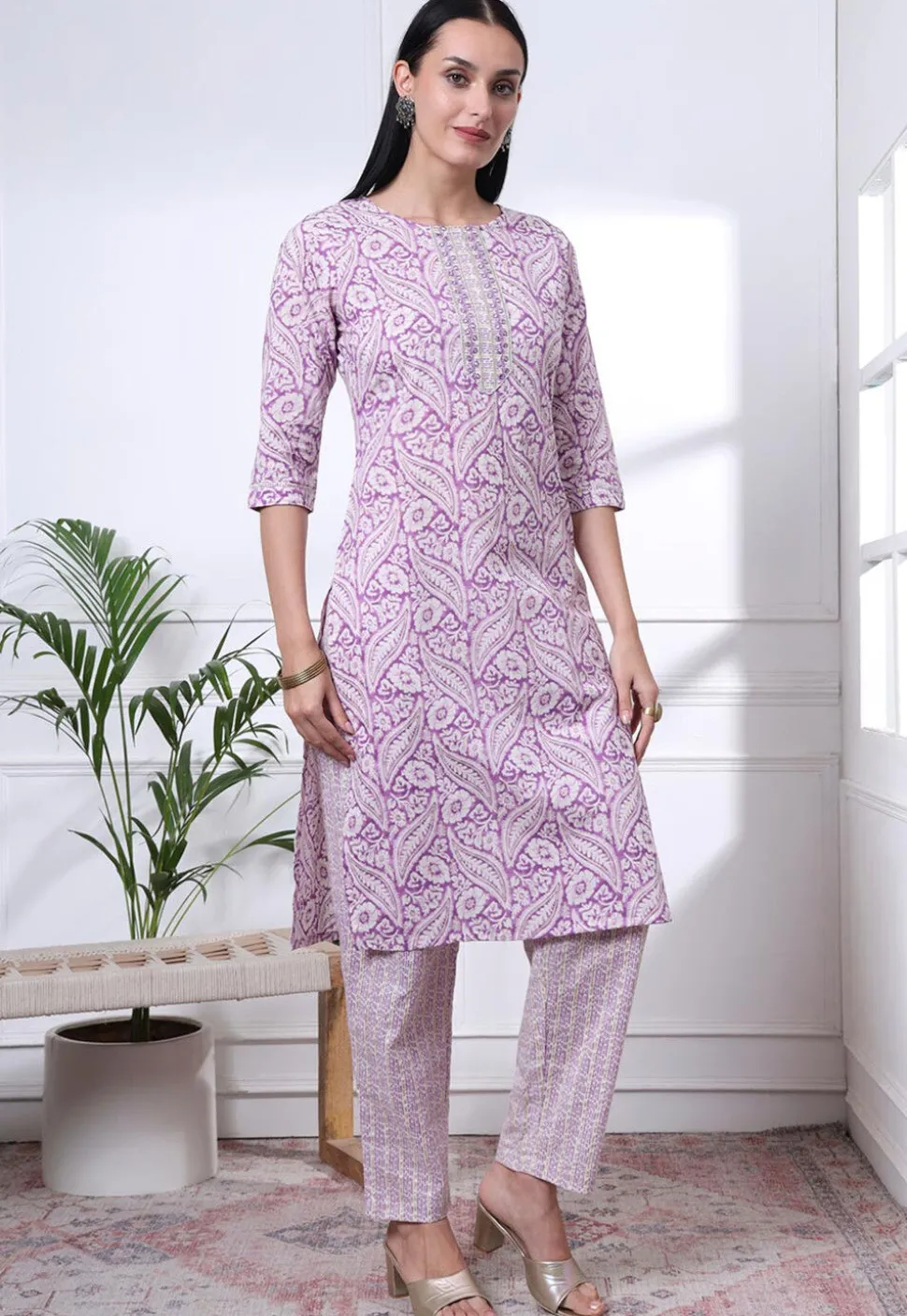 Printed Pure Cotton Pakistani Suit in Light Purple