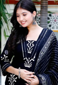 Printed Pure Cotton Pakistani Suit in Black
