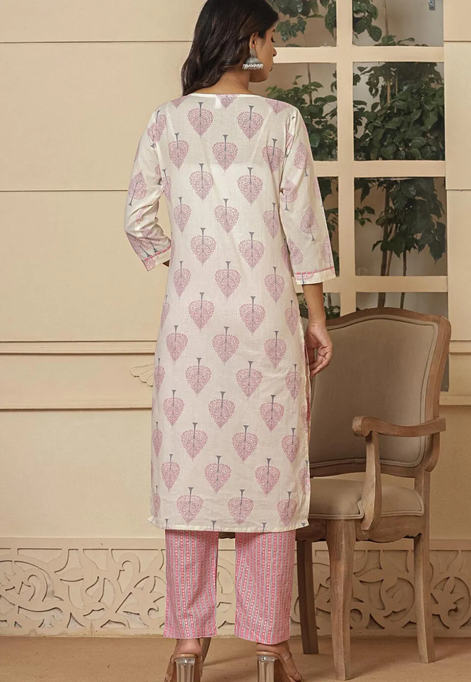 Printed Pure Cotton Pakistani Suit in Off White