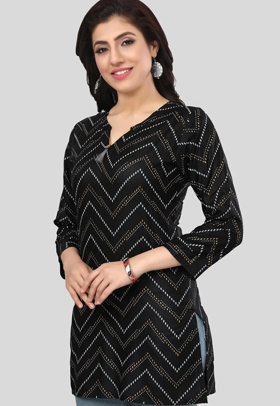 Printed Rayon Straight Kurti in Black
