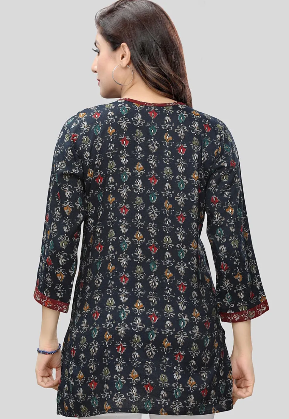Printed Rayon Straight Kurti in Black