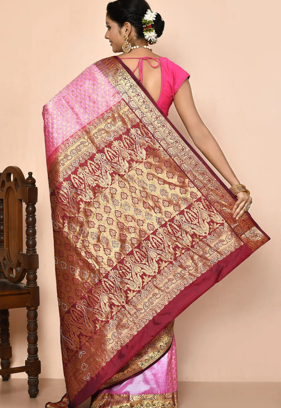 Pure Kanchipuram Silk Embellished Saree in Pink