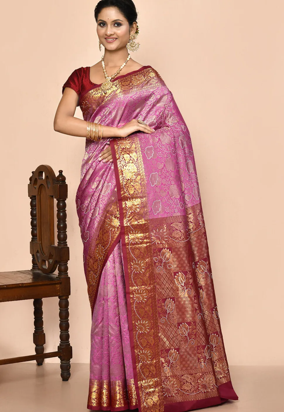 Pure Kanchipuram Silk Embellished Saree in Pink