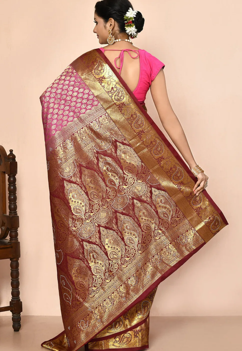 Pure Kanchipuram Silk Embellished Saree in Pink