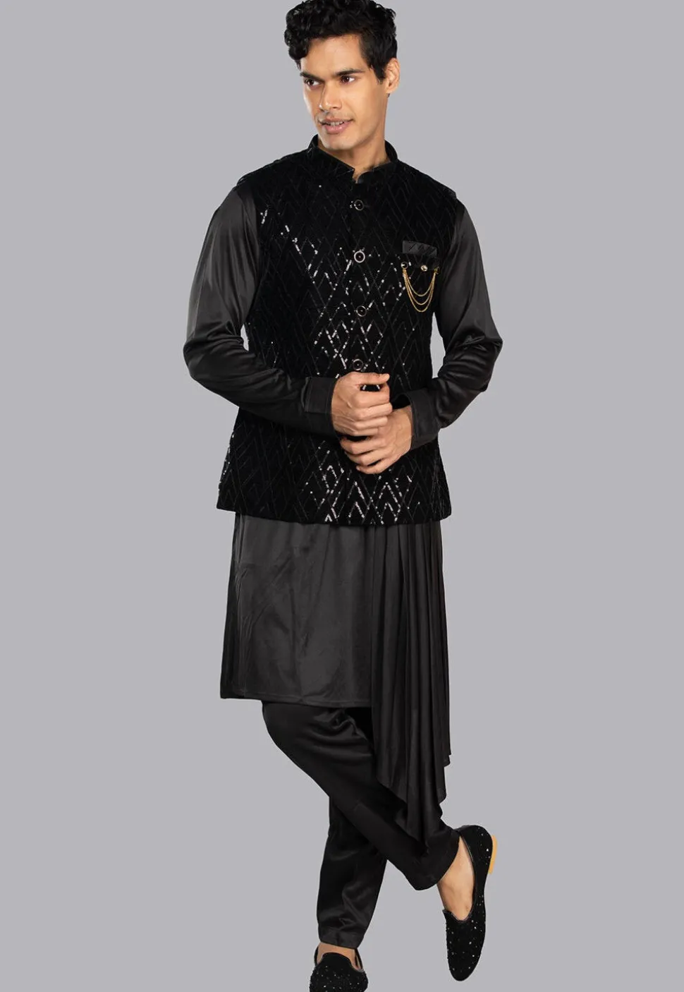 Sequinned Cotton Silk Kurta Set in Black
