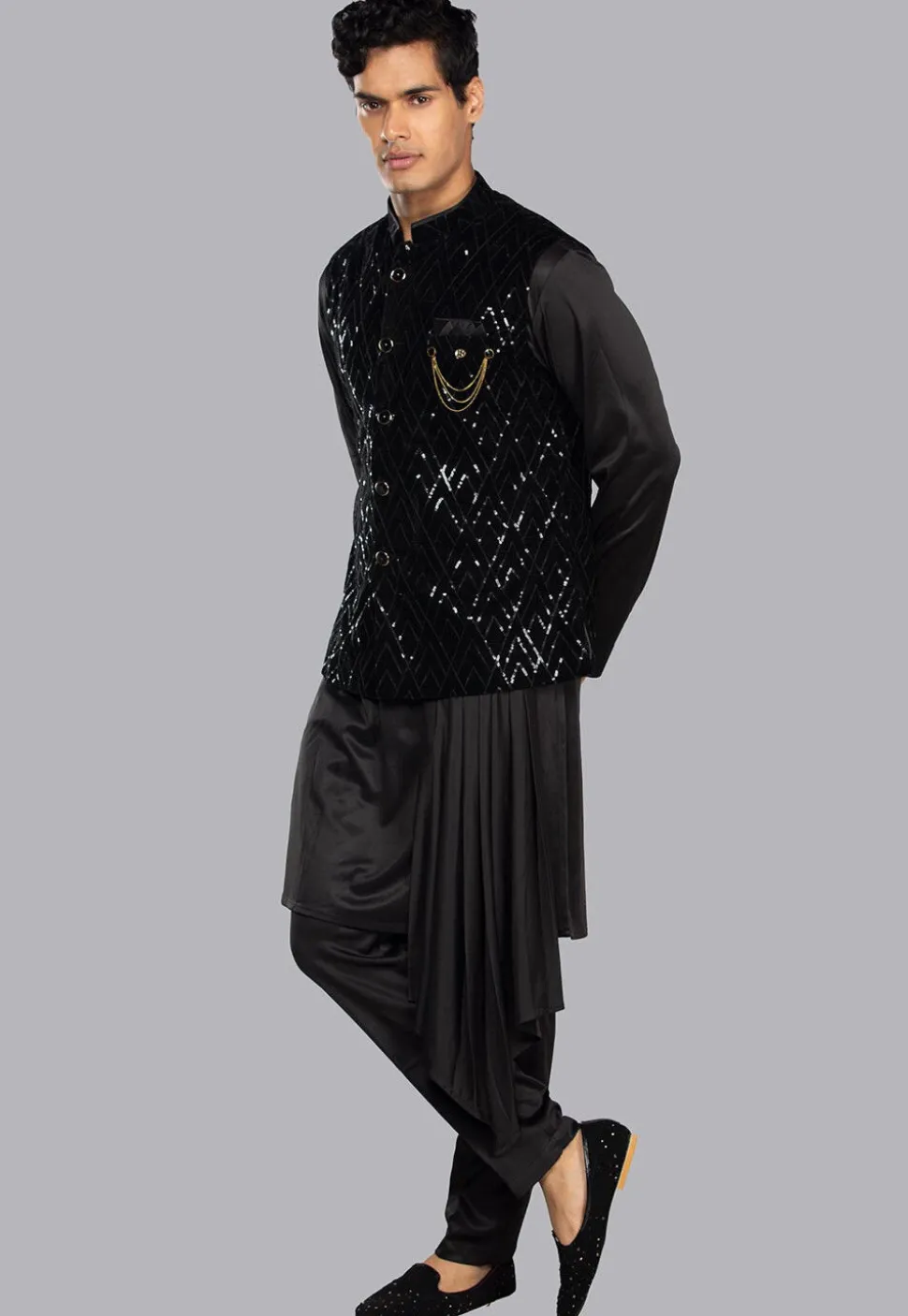 Sequinned Cotton Silk Kurta Set in Black
