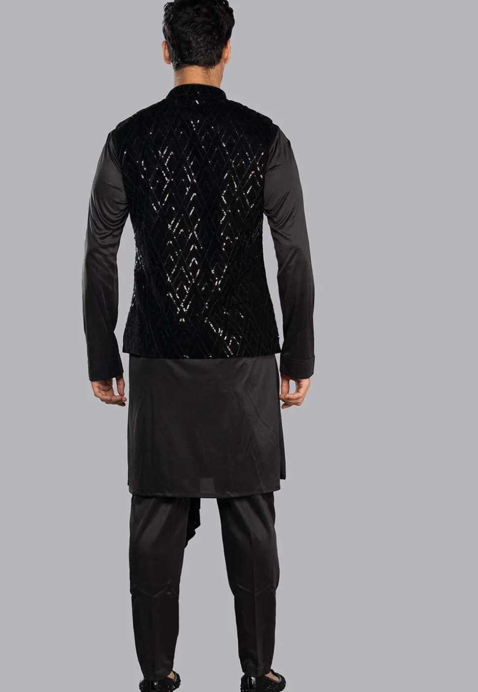 Sequinned Cotton Silk Kurta Set in Black