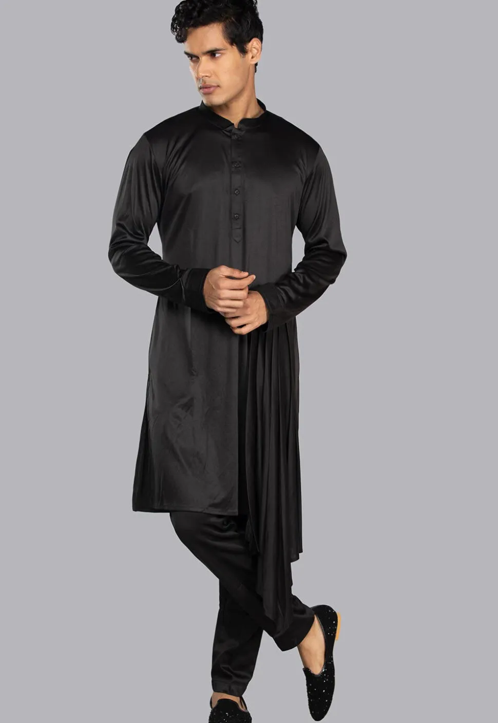 Sequinned Cotton Silk Kurta Set in Black