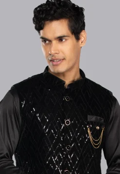 Sequinned Cotton Silk Kurta Set in Black