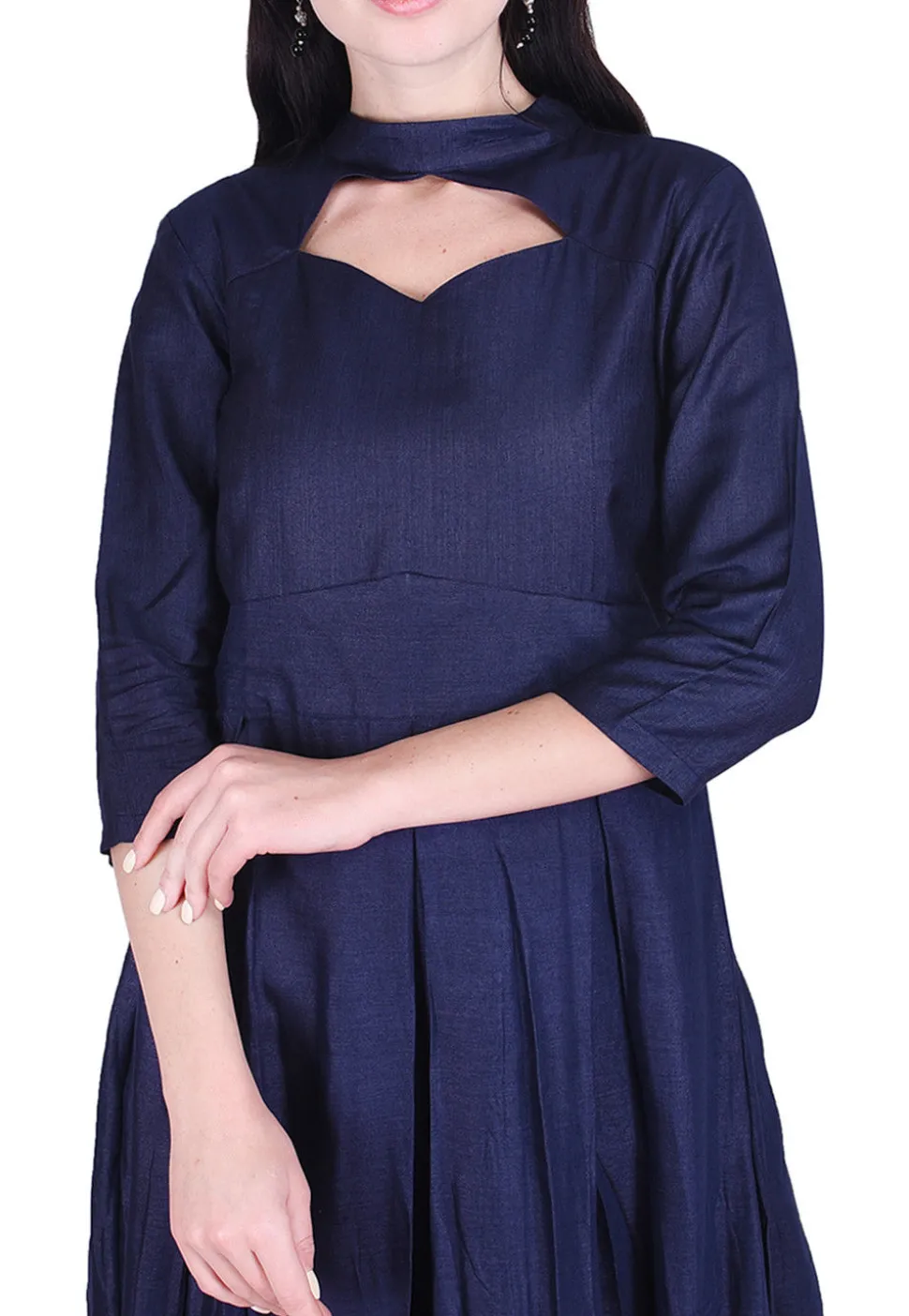 Solid Color Art Silk Pleated Dress in Navy Blue