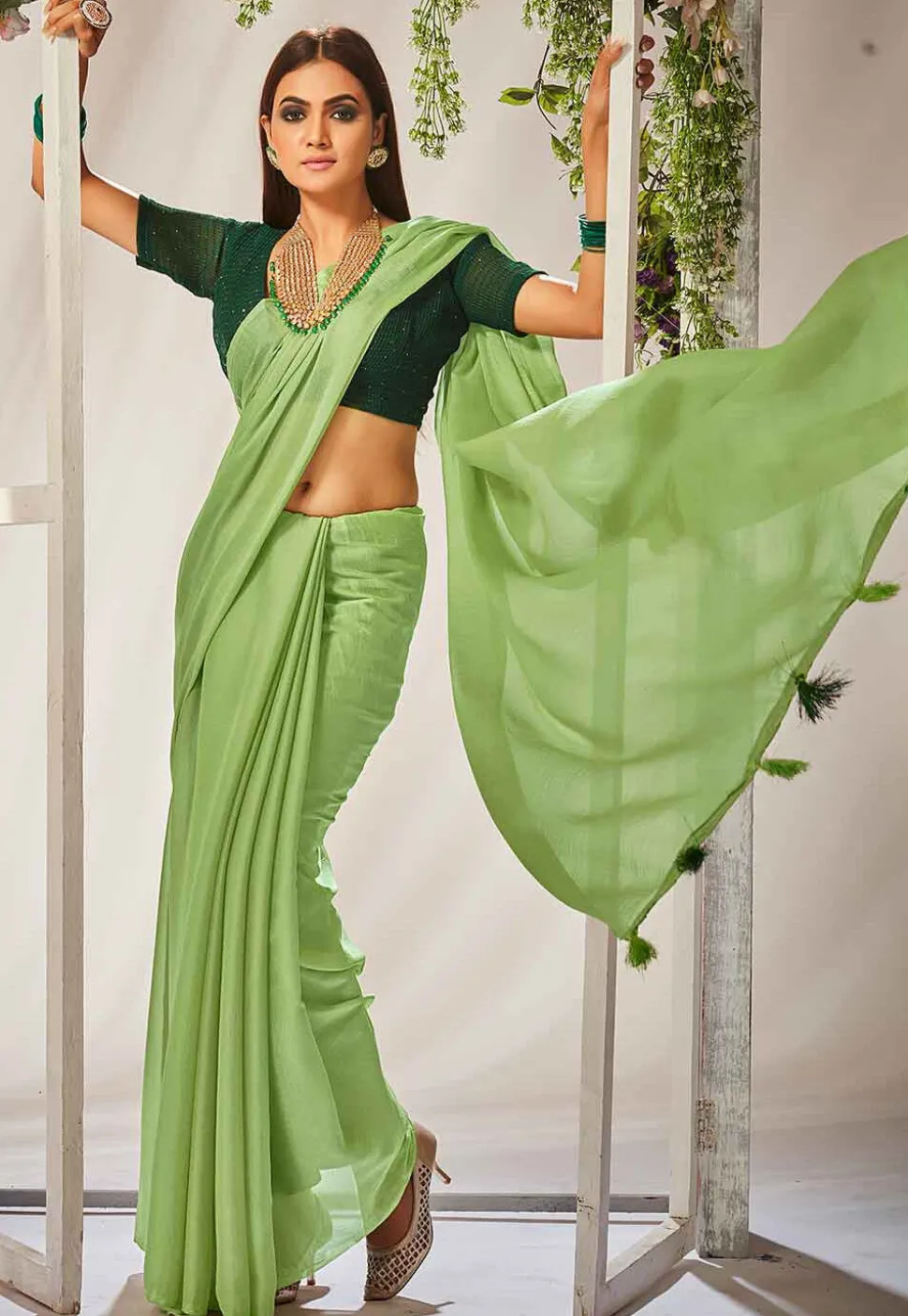 Solid Color Chiffon Saree in Light Green