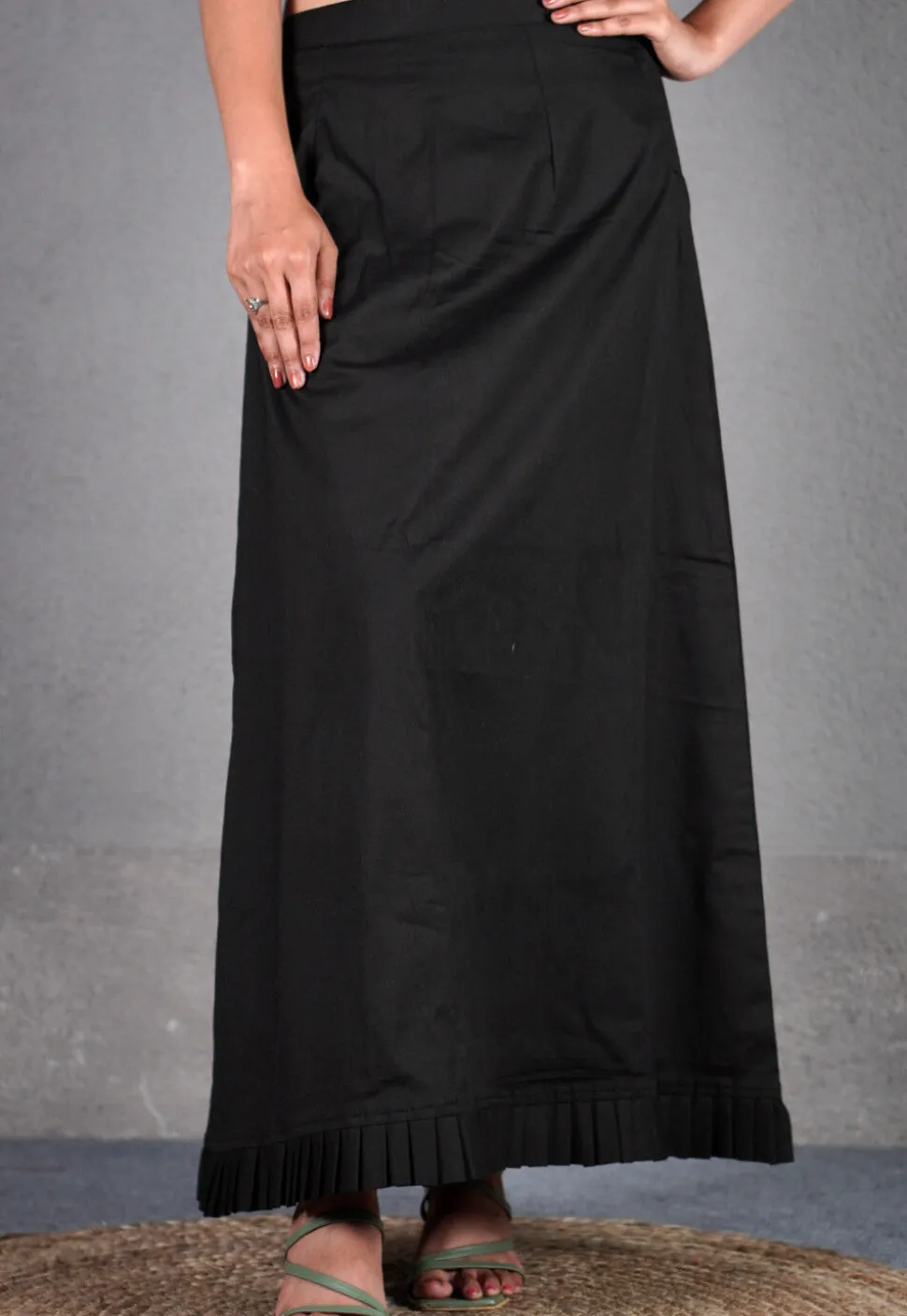 Solid Color Cotton Lycra (Elastane) Petticoat in Black
