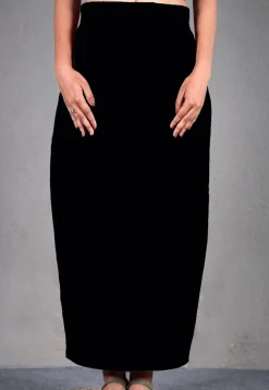 Solid Color Cotton Lycra Petticoat in Black