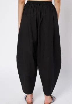 Solid Color Cotton Pant in Black