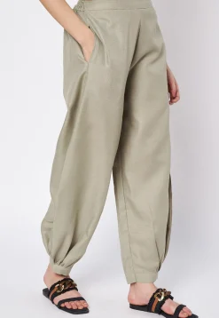Solid Color Cotton Pant in Grey