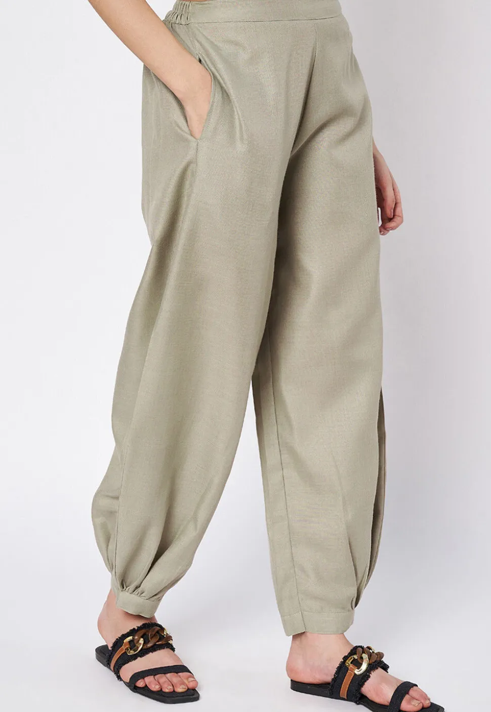 Solid Color Cotton Pant in Grey