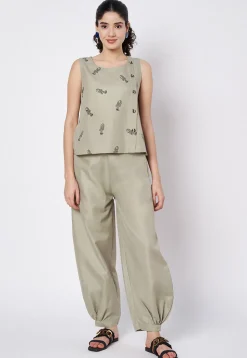 Solid Color Cotton Pant in Grey