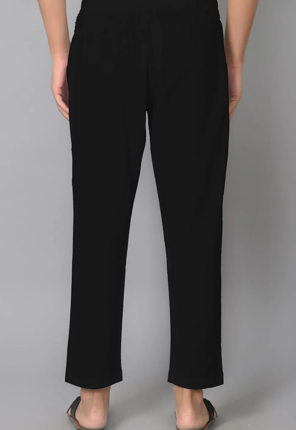 Solid Color Cotton Pant in Black