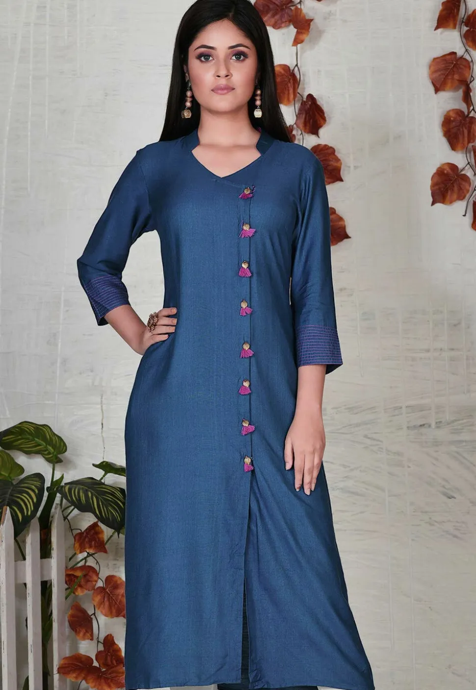 Solid Color Cotton Rayon Front Slit Kurta in Blue