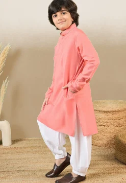 Solid Color Cotton Silk Kurta Set in Peach