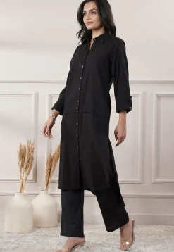 Solid Color Cotton Slub Straight Kurta in Black