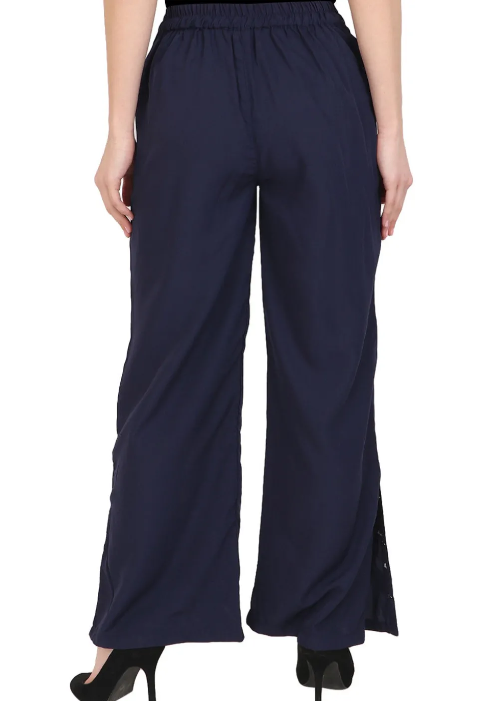 Solid Color Crepe Pant in Navy Blue