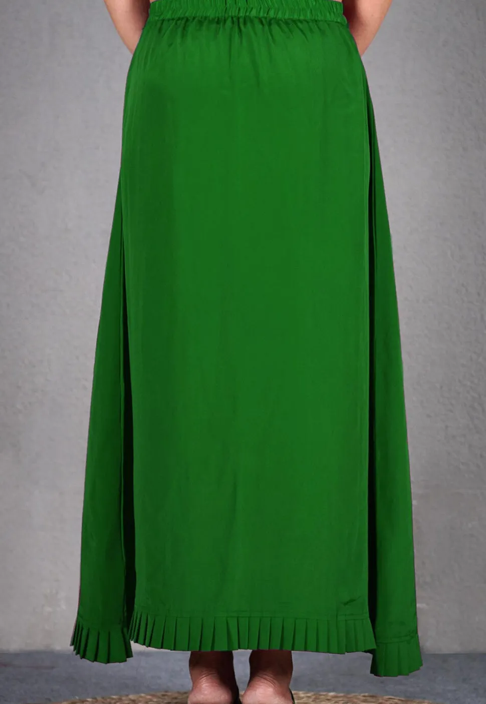 Solid Color Crepe Petticoat in Green