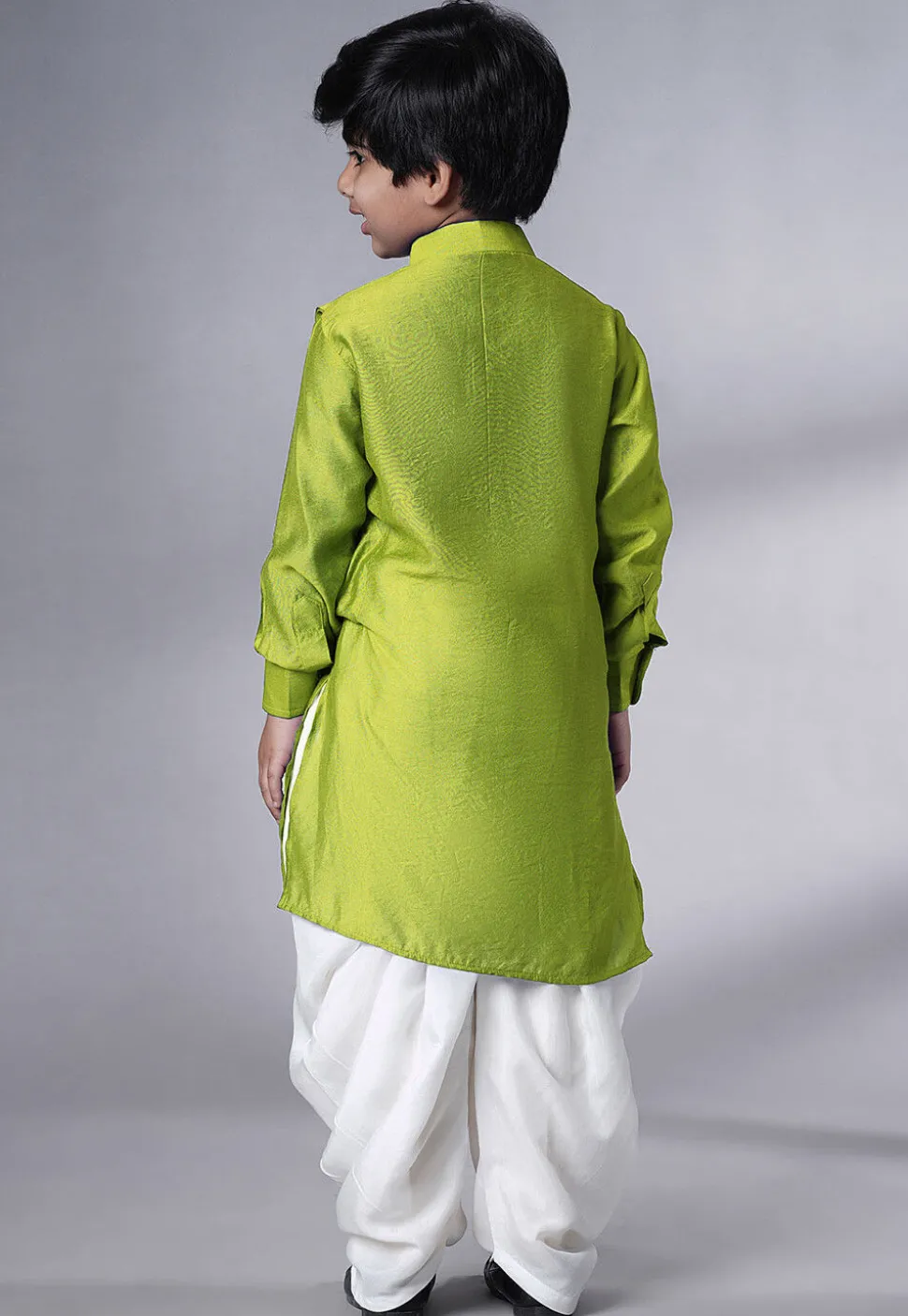 Solid Color Muslin Silk Kurta Set in Olive Green